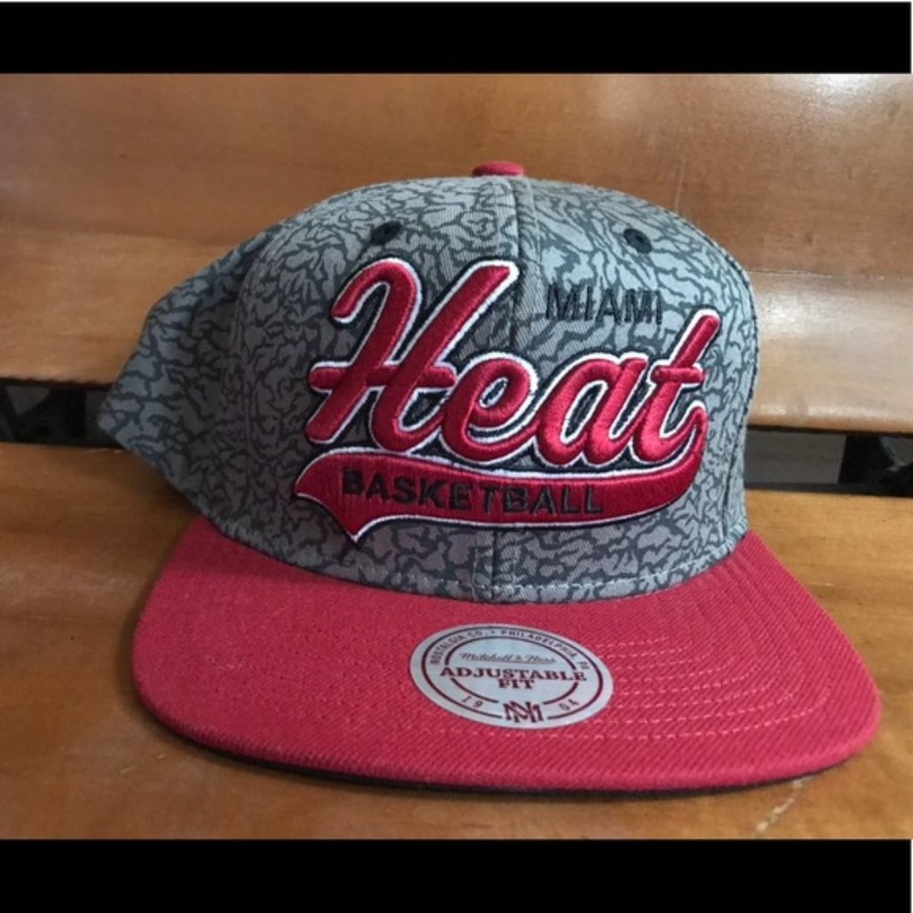 🌊Miami Heat Adjustable Fit Hat🌊